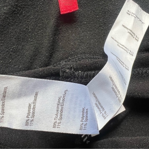 SPANX Ready to Wow Leggings - Picture 9 of 10